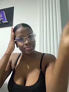 Nira rousse online show from 05/05/26, 05:37