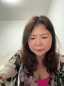Snapshot of linda51863 chatting on 05/20/26, 02:34 linda51863 online show from 05/20/26, 02:34