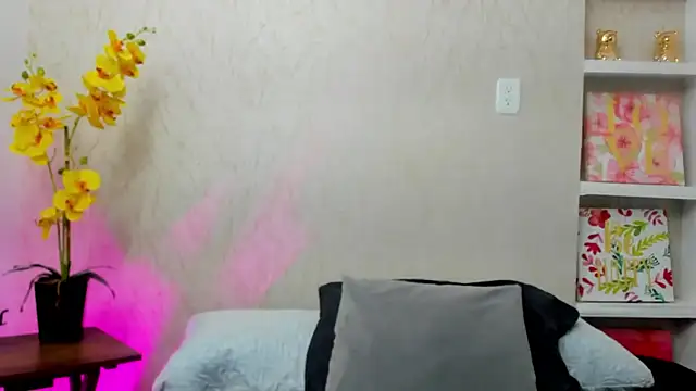 ChloeSmith9 online show from 07/29/26, 06:50