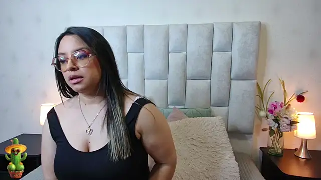 Antonella Bose online show from 05/11/26, 04:04