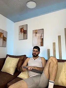 Snapshot of DomBoy_ chatting on 06/02/26, 08:33 DomBoy online show from 06/02/26, 08:33