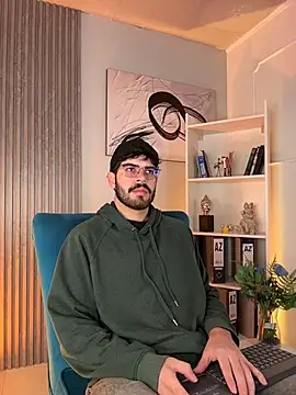 Snapshot of DomBoy_ chatting on 07/03/26, 08:04 DomBoy online show from 07/03/26, 08:04
