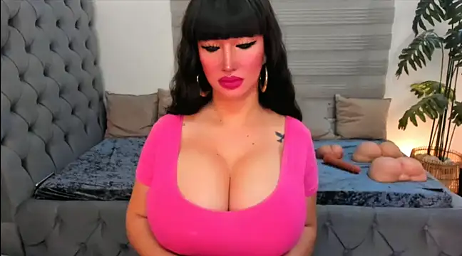 Snapshot of PlayfullMaria chatting on 12/08/24, 11:14 PlayfullMaria online show from 12/08/24, 11:14