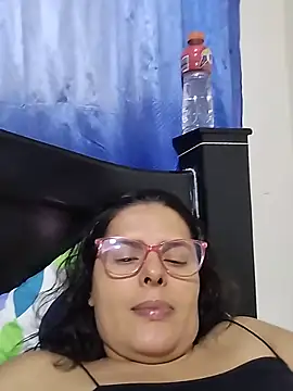 Snapshot of Bella_Morena27 chatting on 05/25/26, 04:07 Bella Morena27 online show from 05/25/26, 04:07