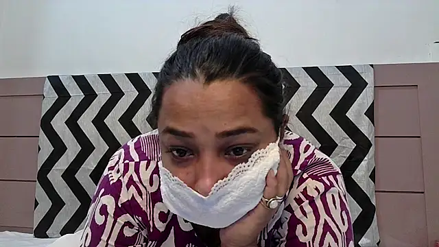 Snapshot of PallaviPearl chatting on 07/13/26, 05:21 PallaviPearl online show from 07/13/26, 05:21
