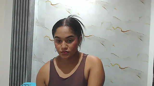 Liaa cams online show from 06/01/26, 02:13
