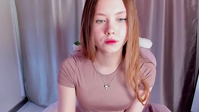 FloraLarsson online show from 05/07/26, 03:45