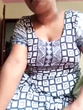 Snapshot of mimi9 chatting on 05/29/26, 04:43 mimi9 online show from 05/29/26, 04:43
