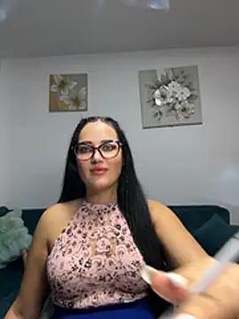 Snapshot of AnyEvyy chatting on 07/17/26, 06:24 AnyEvyy online show from 07/17/26, 06:24