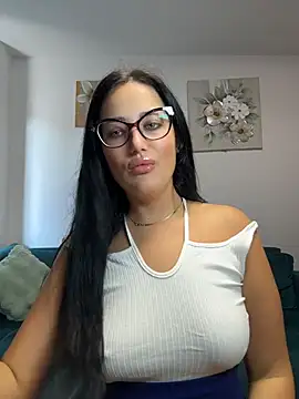 Snapshot of AnyEvyy chatting on 07/26/26, 05:48 AnyEvyy online show from 07/26/26, 05:48