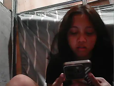 Yours AsianPinayGirl18 online show from 07/02/26, 03:23