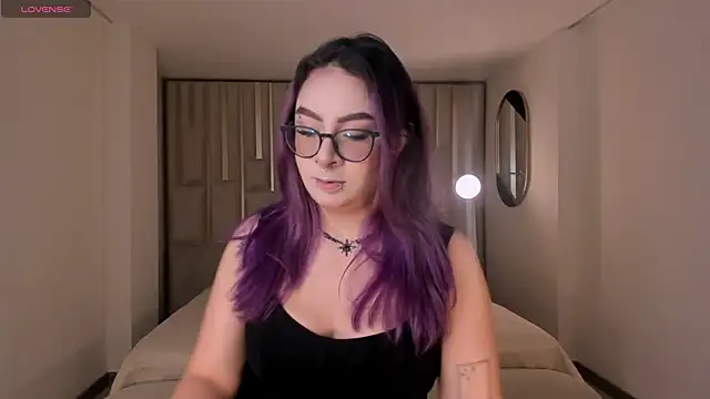 LoiseHarper online show from 06/19/26, 04:17