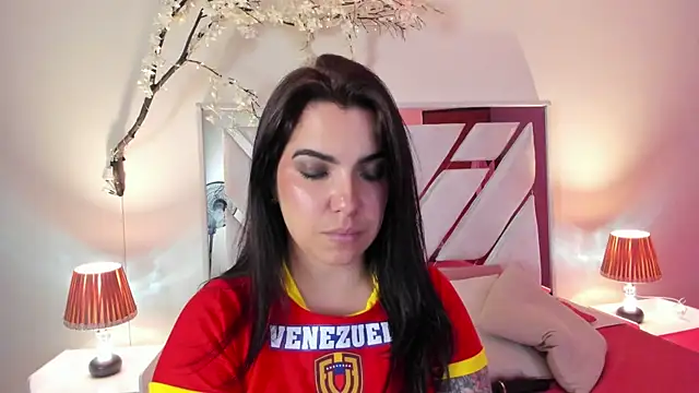AngeliqueBoyer   online show from 07/05/26, 04:19