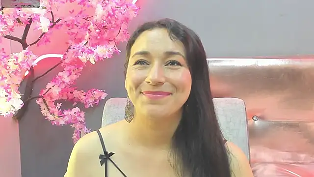 Elizabeth bennett online show from 07/14/26, 02:05