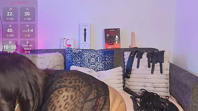 Angelabrowm online show from 04/30/26, 10:03