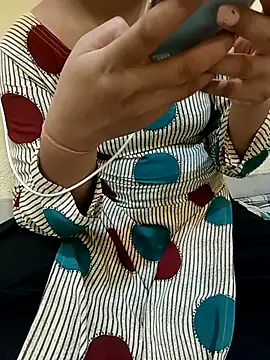 Seema yadav01 online show from 06/13/26, 05:16