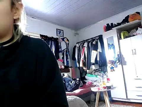 bunnyfoxxd online show from 06/13/26, 08:18