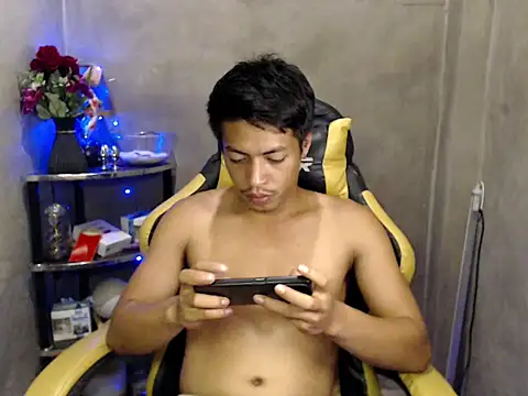 Snapshot of Pinoy_Morino chatting on 04/30/26, 12:44 Pinoy Morino online show from 04/30/26, 12:44