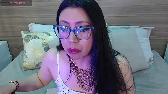 Snapshot of FranciscaVera chatting on 06/10/26, 08:52 FranciscaVera online show from 06/10/26, 08:52