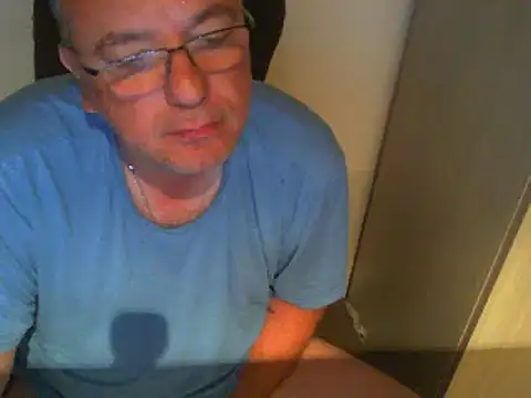 Snapshot of GeorgeCarlo chatting on 05/18/26, 06:03 GeorgeCarlo online show from 05/18/26, 06:03
