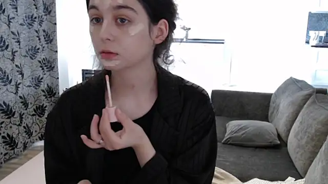 cute lilia online show from 05/24/26, 08:41