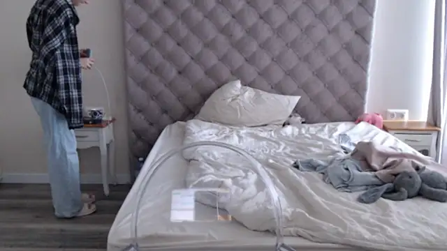 cute lilia online show from 05/26/26, 05:36