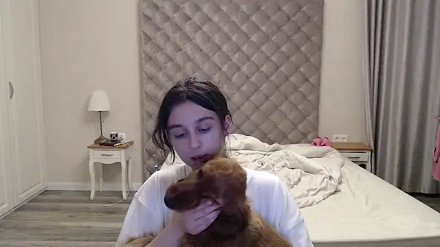 cute lilia online show from 05/26/26, 07:43
