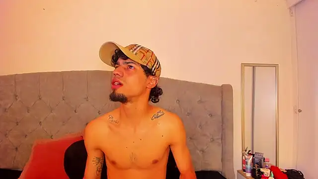 Snapshot of MichaelEvanss_ chatting on 06/21/26, 12:52 MichaelEvanss online show from 06/21/26, 12:52