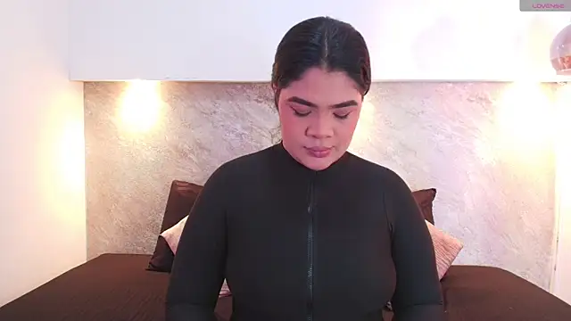 Emma  becket1 online show from 06/11/26, 01:38
