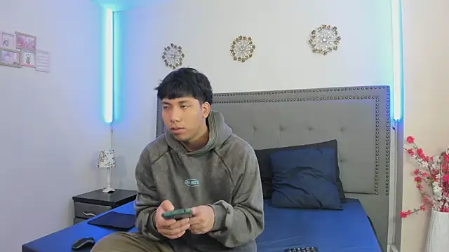 jhoan evanss online show from 06/19/26, 04:06