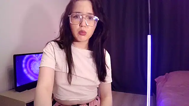 LannieCam online show from 05/14/26, 05:20