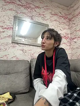 Snapshot of Evelin_Hellsing chatting on 06/11/26, 02:37 Evelin Hellsing online show from 06/11/26, 02:37