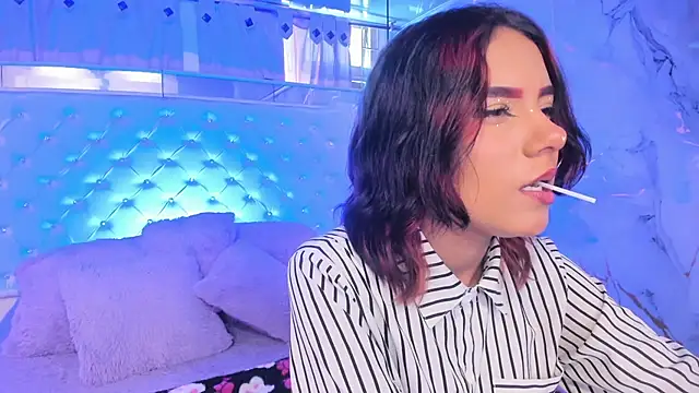 Snapshot of Skyler-rouse chatting on 07/10/26, 07:27 Skyler-rouse online show from 07/10/26, 07:27