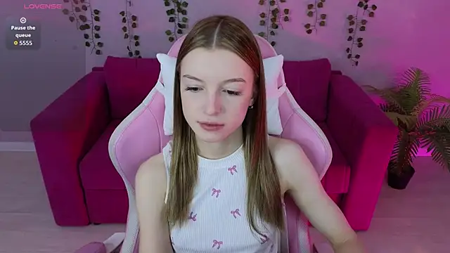 Snapshot of Eva_Th0mpson chatting on 06/03/26, 12:57 Eva Th0mpson online show from 06/03/26, 12:57