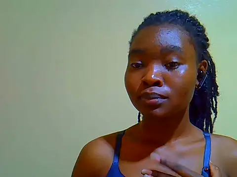 Snapshot of Afrikana5 chatting on 05/19/26, 11:33 Afrikana5 online show from 05/19/26, 11:33