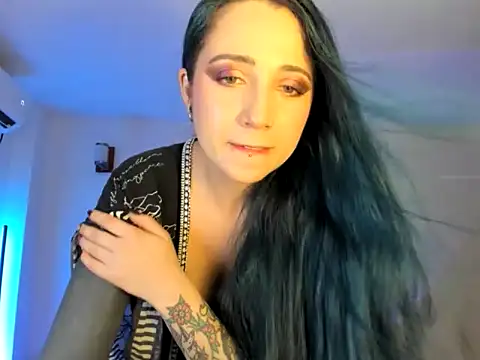 Snapshot of EvangelineLoveee chatting on 05/28/26, 11:35 EvangelineLoveee online show from 05/28/26, 11:35