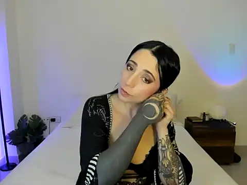 Snapshot of EvangelineLoveee chatting on 06/01/26, 09:38 EvangelineLoveee online show from 06/01/26, 09:38