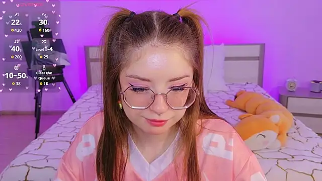 selenamils online show from 07/12/26, 02:13