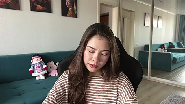 Ellewaay online show from 07/14/26, 10:21
