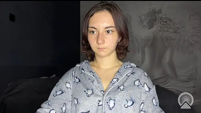 Snapshot of Amalia_Lambert_13 chatting on 06/11/26, 07:56 Amalia Lambert 13 online show from 06/11/26, 07:56