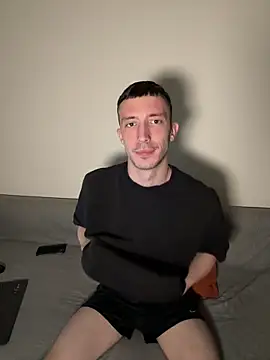 Matteoluvv online show from 05/06/26, 07:19