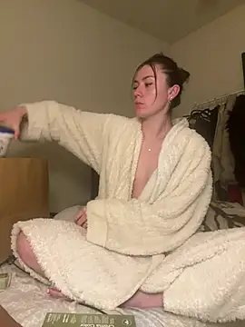 daisycollins online show from 05/20/26, 10:10