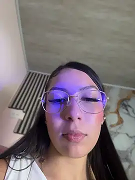 Snapshot of Julieth_ec chatting on 07/01/26, 12:40 Julieth ec online show from 07/01/26, 12:40
