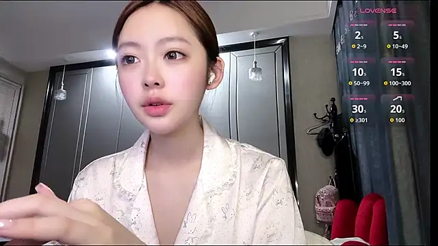 Snapshot of keke-20081130 chatting on 06/17/26, 03:35 keke-20081130 online show from 06/17/26, 03:35
