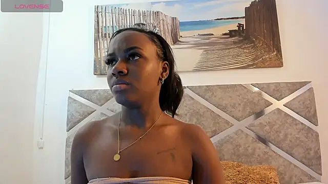 Snapshot of Alisson-Noa chatting on 07/31/26, 12:37 Alisson-Noa online show from 07/31/26, 12:37