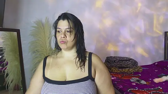 Snapshot of Martina_Foxy01 chatting on 06/21/26, 01:03 Martina Foxy01 online show from 06/21/26, 01:03