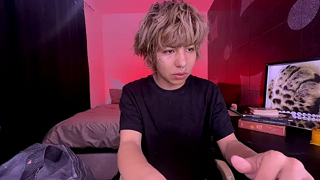 Aronn 44 online show from 05/24/26, 05:40