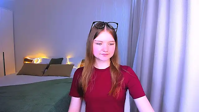 Snapshot of LookEva chatting on 06/10/26, 04:12 LookEva online show from 06/10/26, 04:12