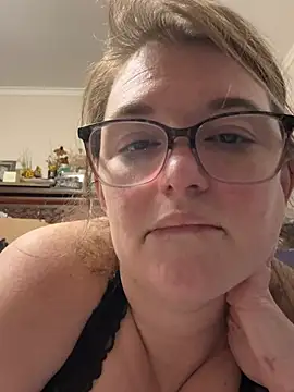 effmeslowagain online show from 05/12/26, 04:04