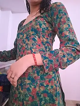 Snapshot of zoya_baby_ chatting on 07/15/26, 03:34 zoya baby online show from 07/15/26, 03:34
